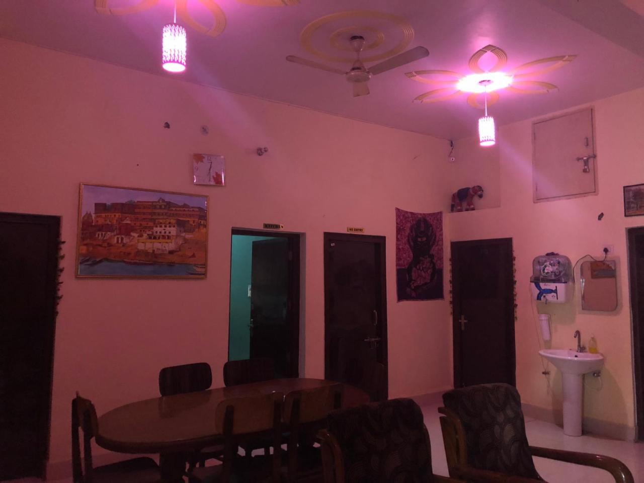 Gangotri Paying Guest House Varanasi Exterior photo